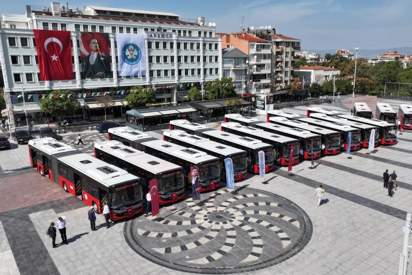 Manisa'nın ulaşım filosuna 35 yeni otobüs