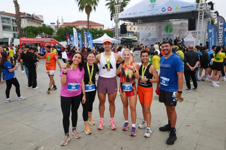 İstanbul Bakırköy’de öğretmenler günü için 2 bin 800 kişi koştu