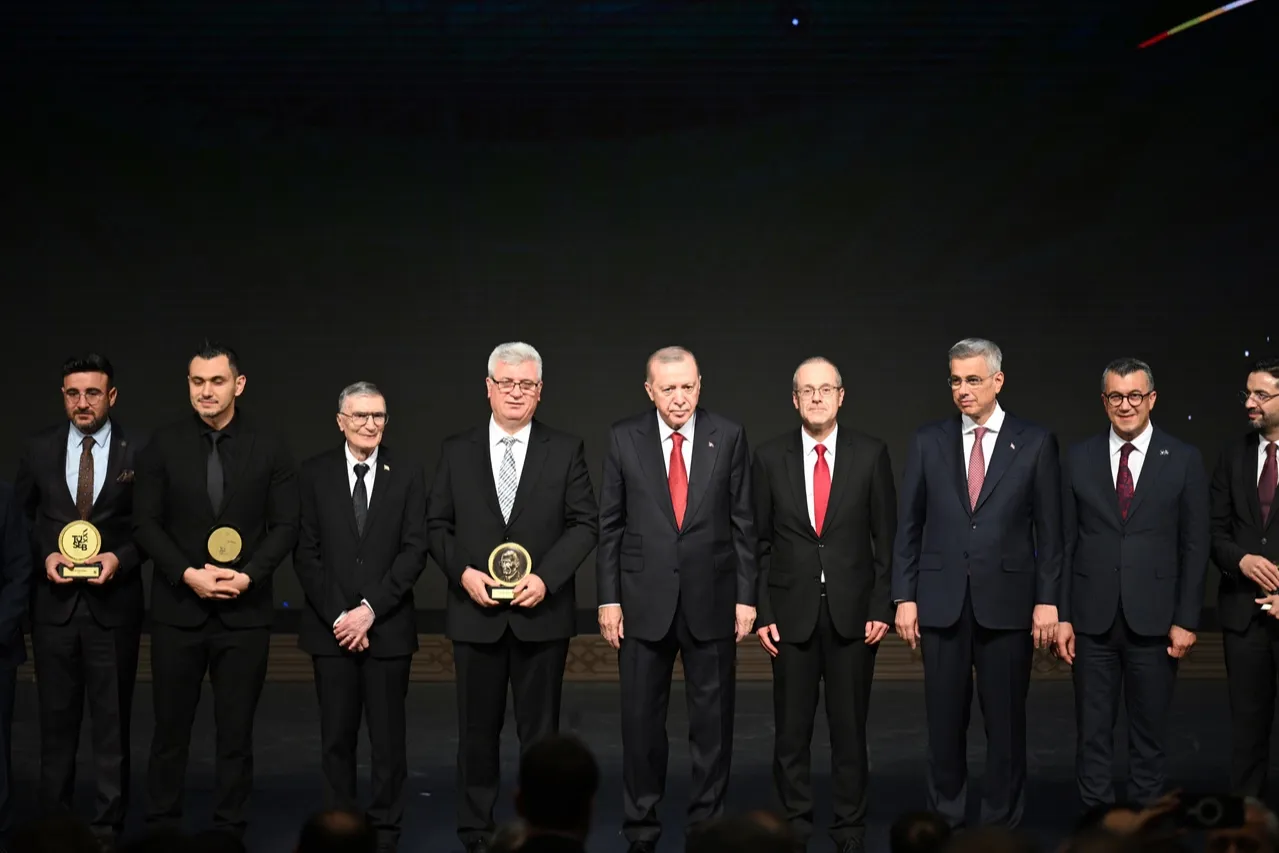 ERÜ’ye Cumhurbaşkanı Recep Tayyip Erdoğan’dan ödül