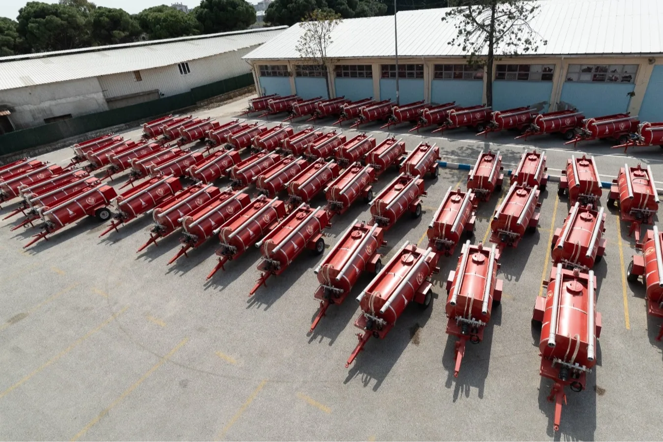 İzmir Büyükşehir'in kırsaldaki tankerleri ormanları kurtarıyor