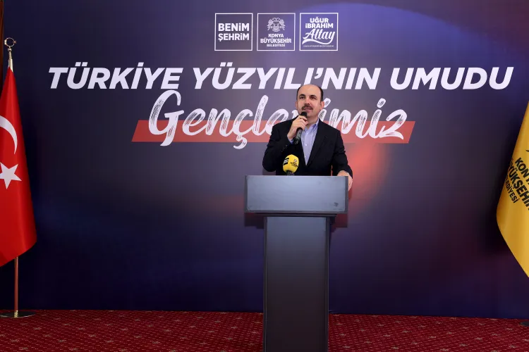 Konya'da Başkan Altay gençlerle buluştu