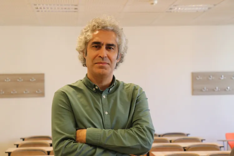 Uzmanından kış sürüşü uyarısı! Direksiyon başında tüm dikkatlerinizi yola verin