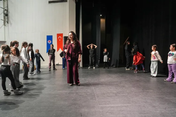 Trabzon’da çocukların gelişimine tiyatro katkısı