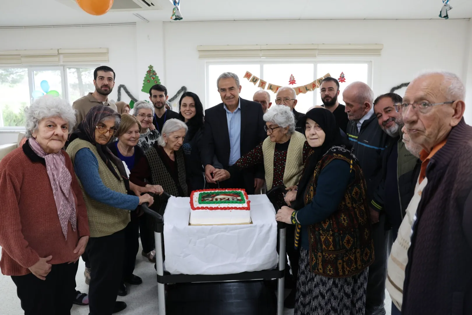 Nilüfer’de yaşlılar yeni yılı coşkuyla karşıladı