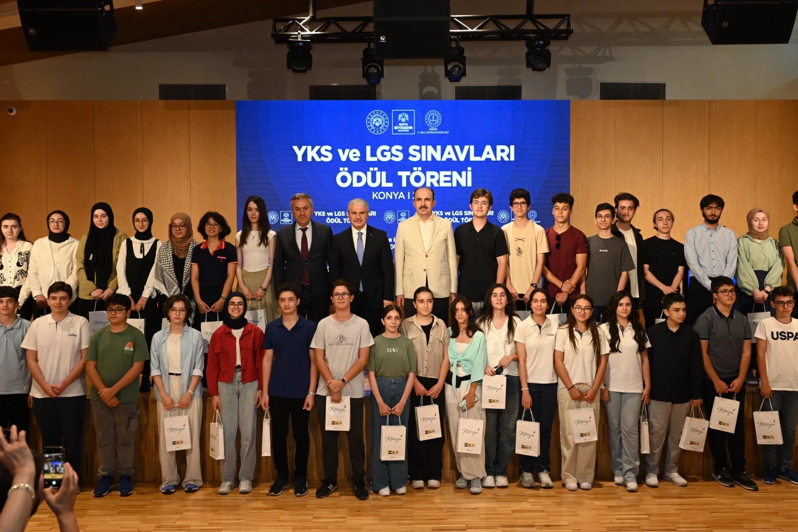 Konya’da gurur günü: YKS ve LGS şampiyonları ödüllendirildi