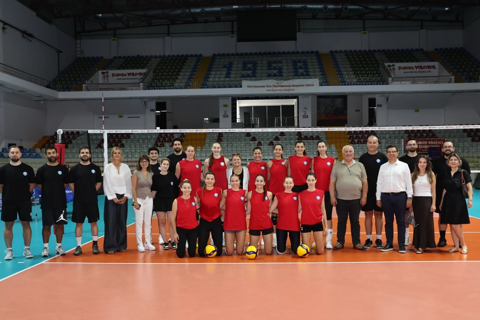 Nilüfer Belediyespor Eker Kadın Voleybol Takımı yeni sezon hazırlıklarına başladı