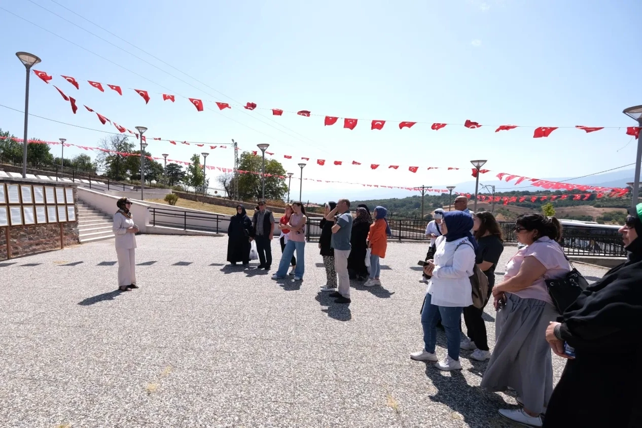 Bursa İnegöllü vatandaşlar tarihi yerinde keşfetti