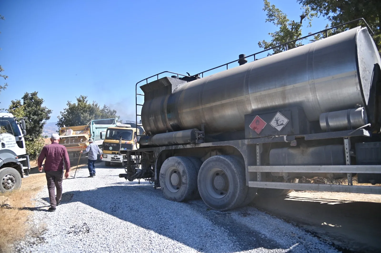 Manisa'da 40 yıl sonra gelen asfalt sevinci