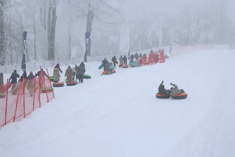 Kocaeli Kuzuyayla’da kar keyfi kış masalına dönüştü