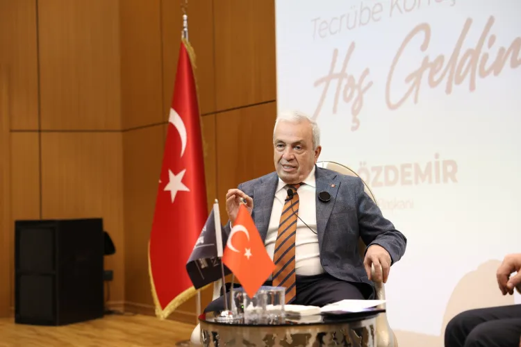 Nilüfer Belediye Başkanı Şadi Özdemir gençlerle buluştu