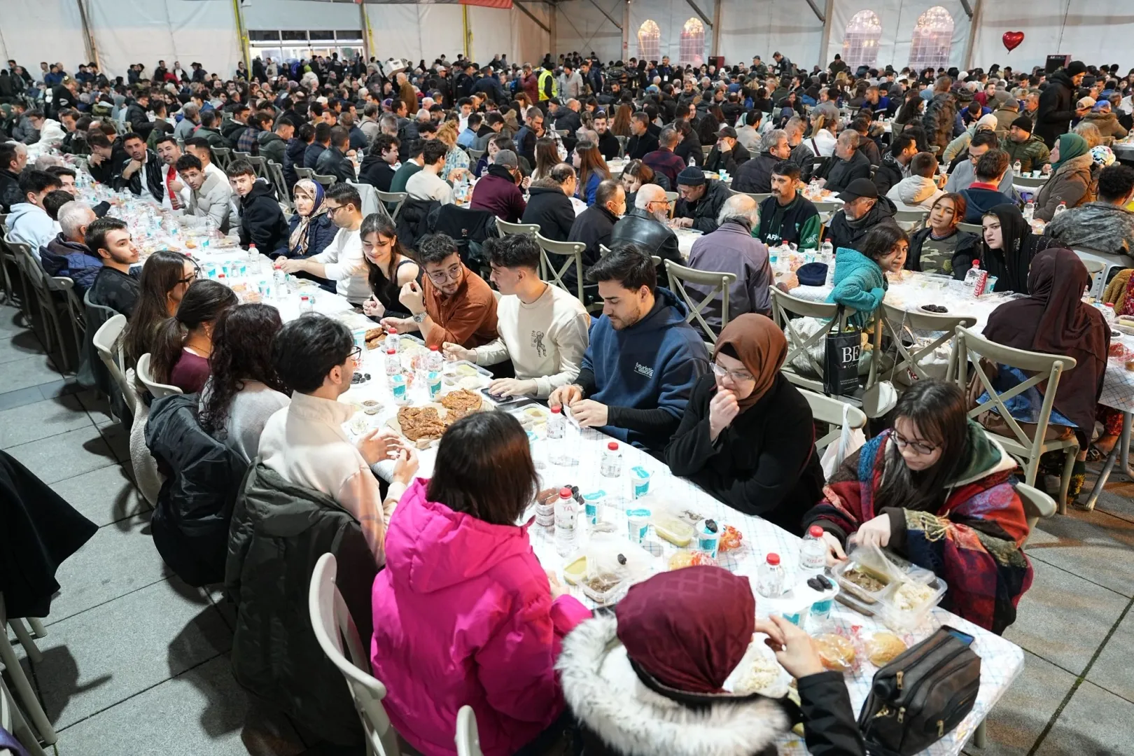 Kocaeli'nin Ramazan Çadırı’nda ilk oruçlar açıldı