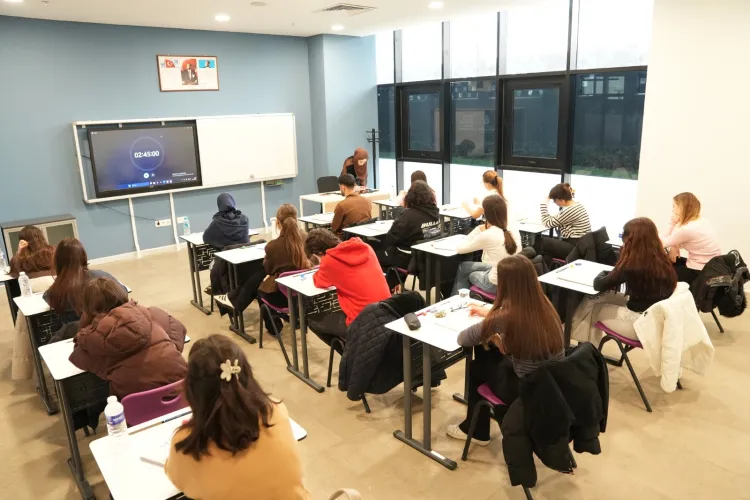 İstanbul Büyükşehir'den LGS ve YKS'ye ücretsiz hazırlık desteği