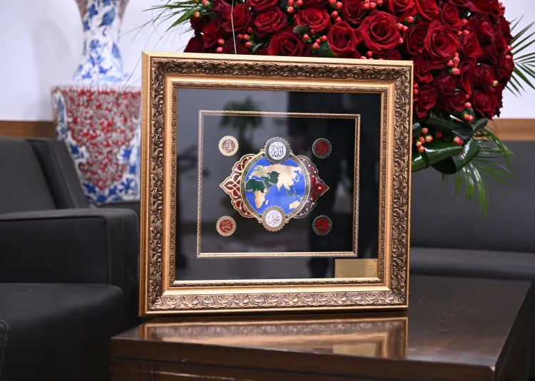 Bahçeli’den Cumhurbaşkanı Erdoğan'a 72 güllü yaş hediyesi