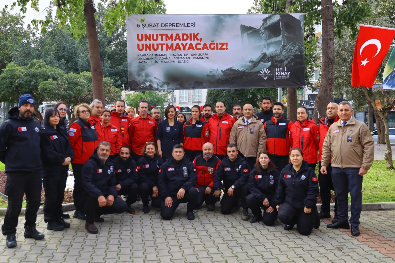 İzmir Karabağlar’da Mahalle Afet Gönüllüleri sertifikaları törenle verildi