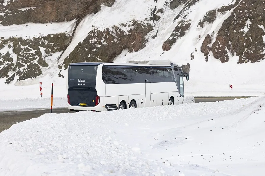 Erzurum ve İsveç’te 'elektrikli otobüs' kar ve buza meydan okudu