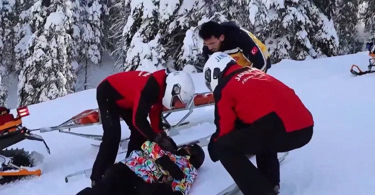 JAK Timleri kış sezonunda 8 bin 699 olaya müdahale etti