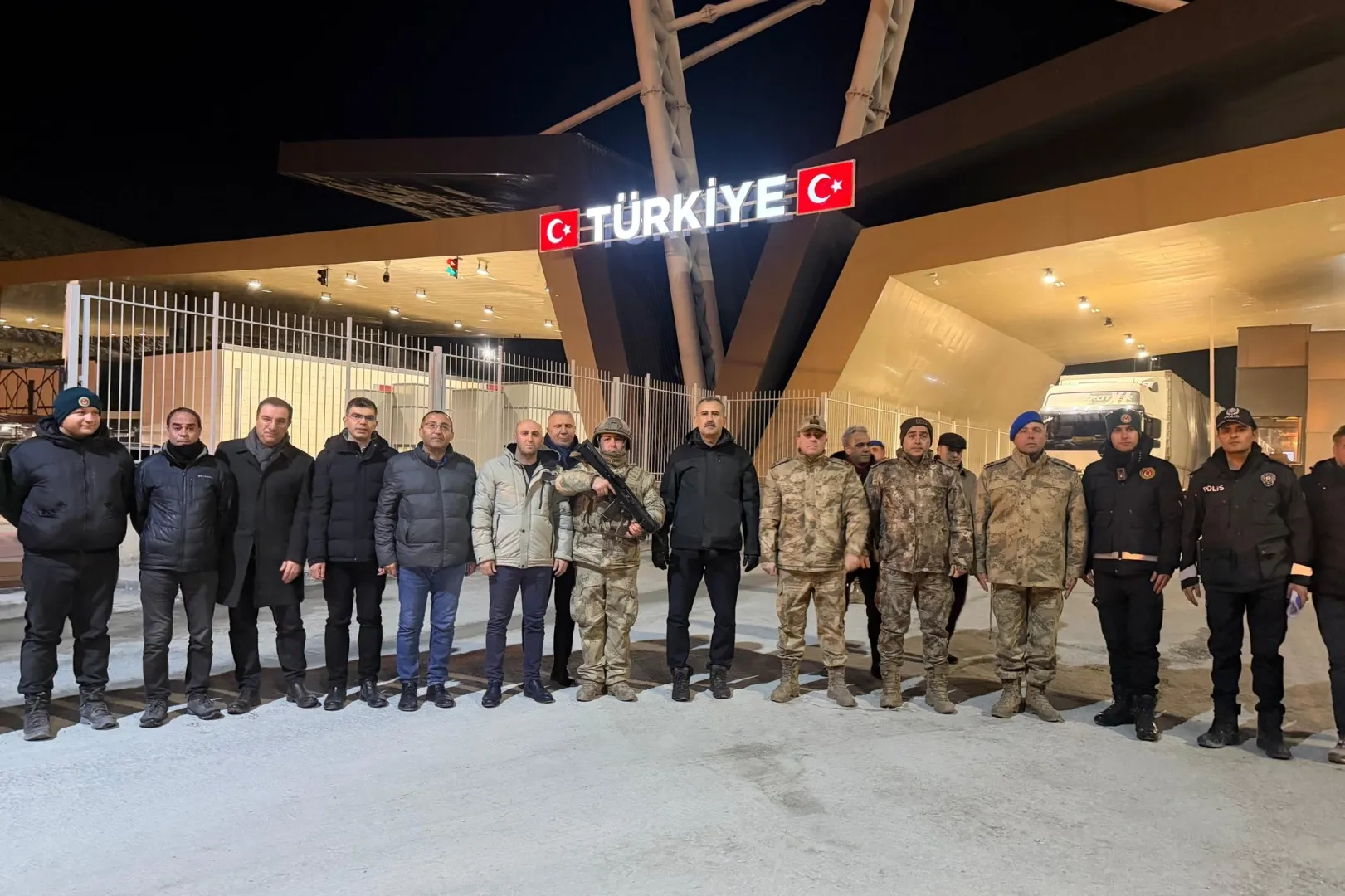 Vali Bozkurt'tan Gürbulak Sınır Hattı'nda incelem