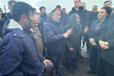 Ağrı Taşlıçay’da yol tepkisi!