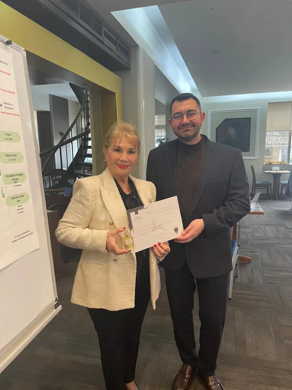 İzmir'de kokular iyiliğe yükseldi... Braille kitaplara erişim için özel etkinlik