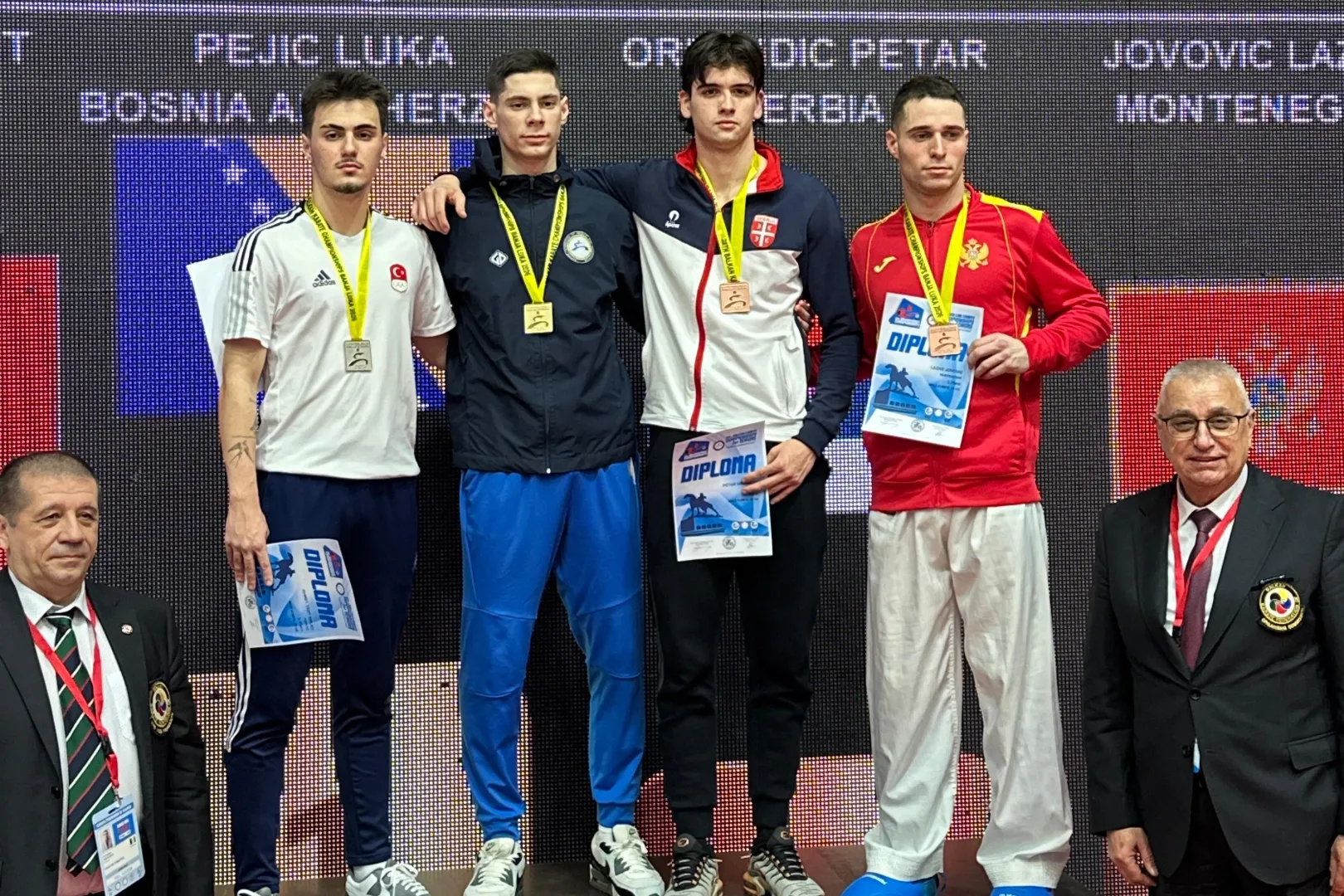 Kağıtspor, tüm branşlarda başarıya abone